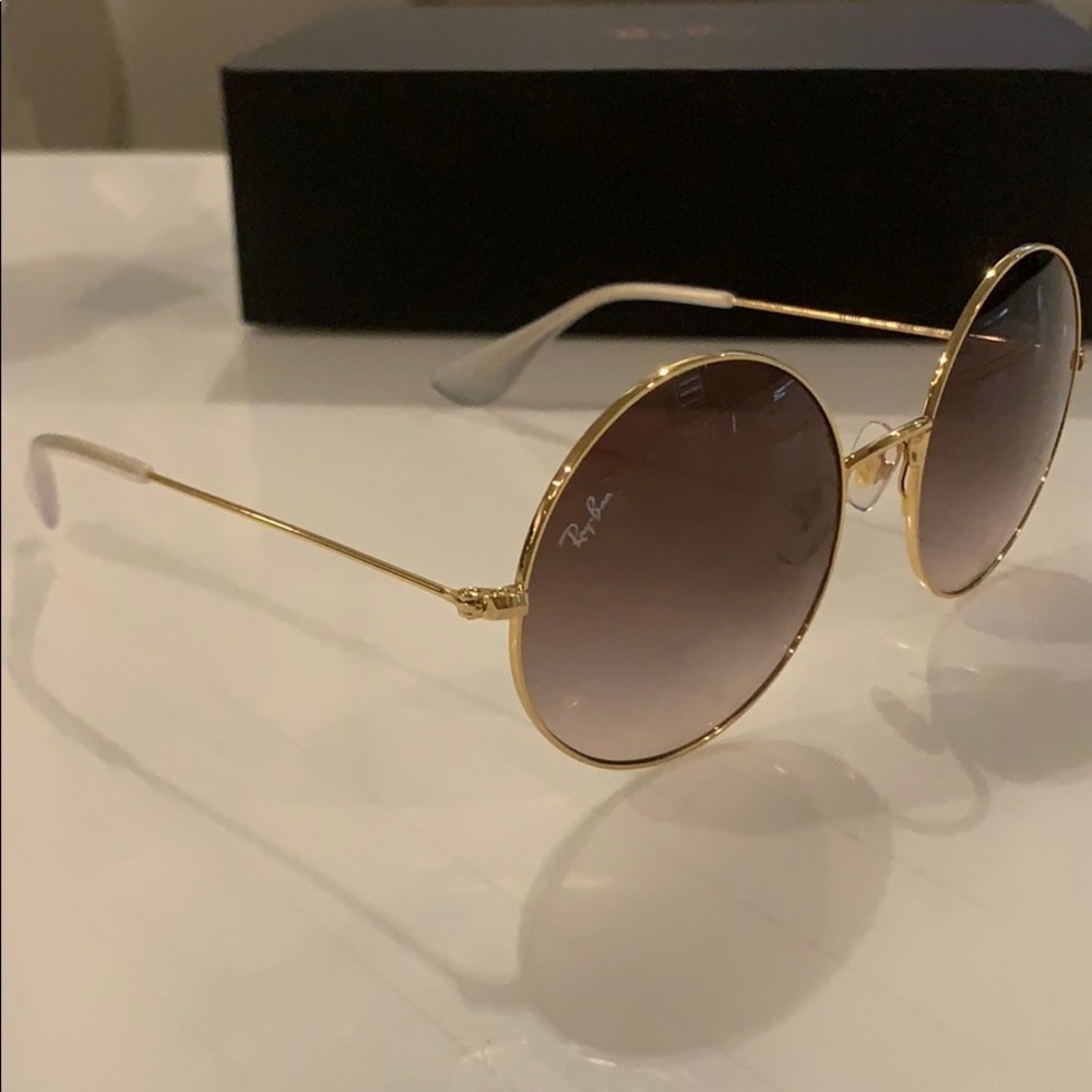 NWT Ray-Ban Round Sunglasses RB3592